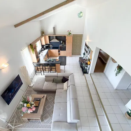 Holiday home La Vigna, House With Pool & Panoramic View Bathernay